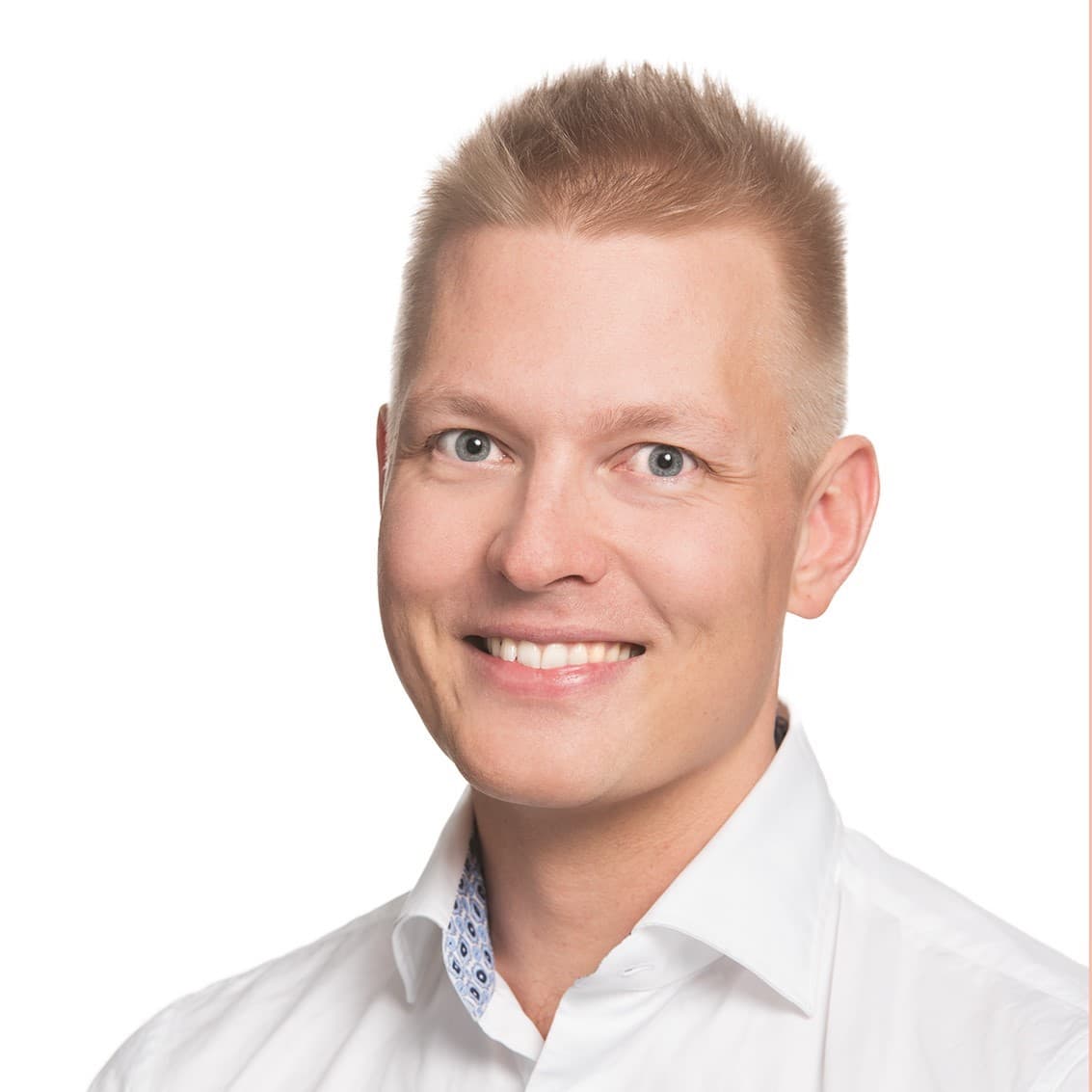 Toni Karppinen Lääketieteen tohtori — Pihlajalinna