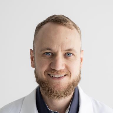 Ville Kukko, Medicine licentiat — Pihlajalinna