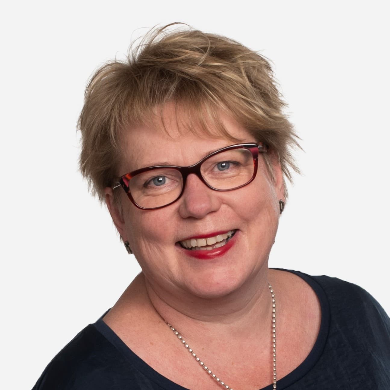 Kirsi Luukkonen  — Pihlajalinna