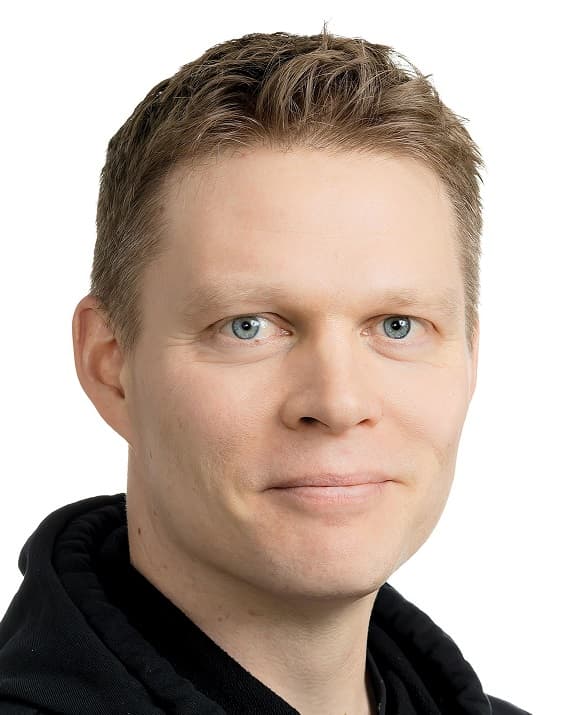 Kalle Kukkamäki  — Pihlajalinna