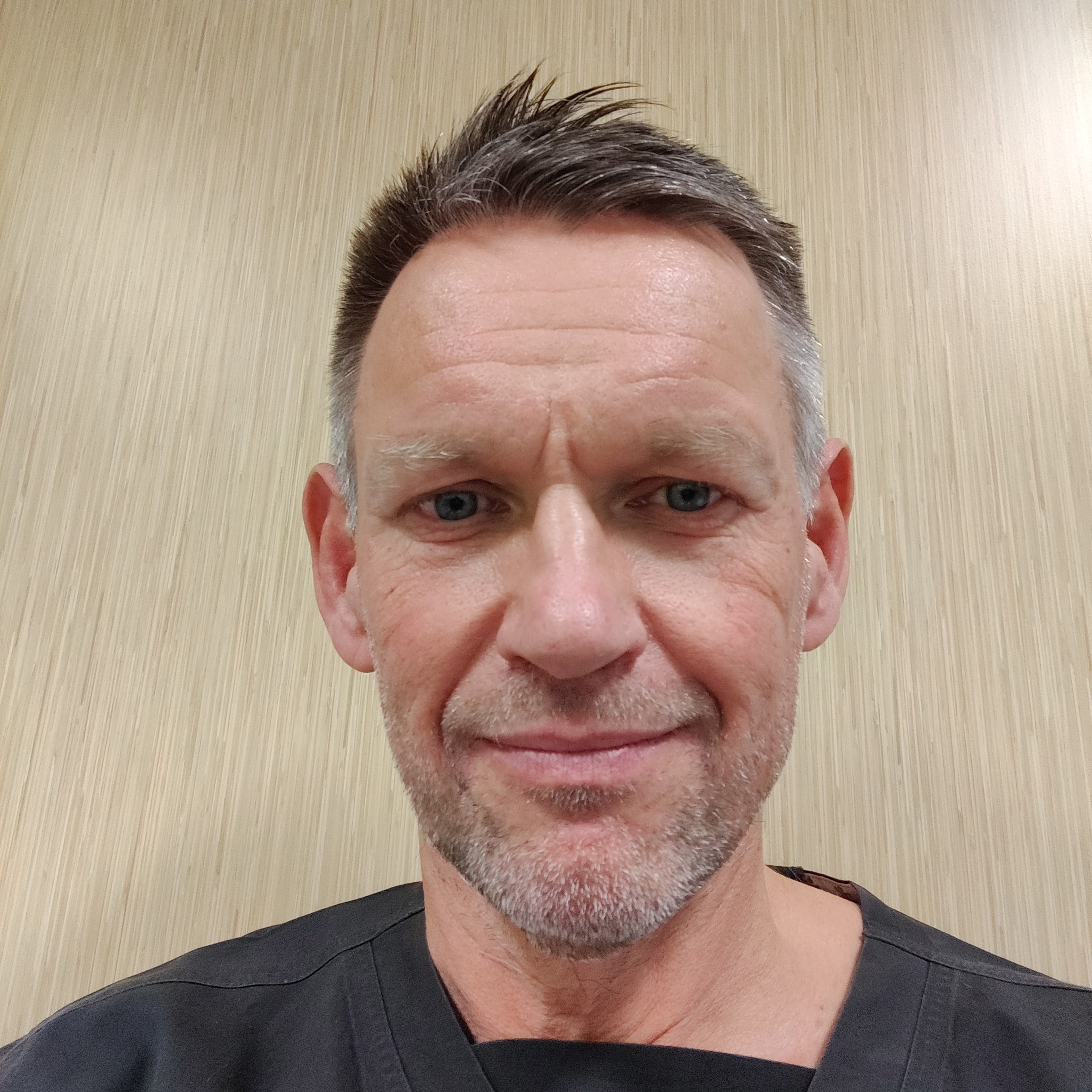 Jari Martikainen  — Pihlajalinna