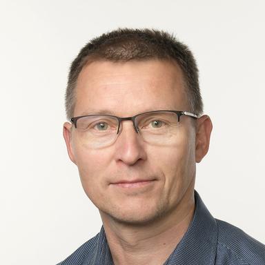 Ilkka Paaso, Medicine licentiat — Pihlajalinna