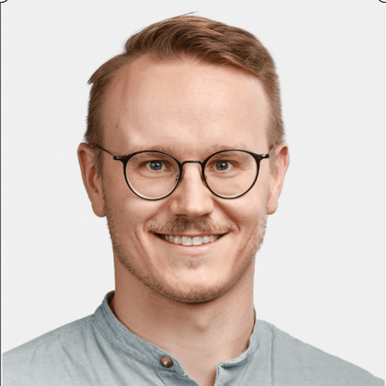 Eemil Närhi  — Pihlajalinna