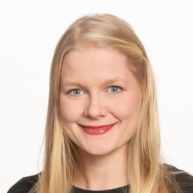 Lotta Karhola, Medicine licentiat — Pihlajalinna