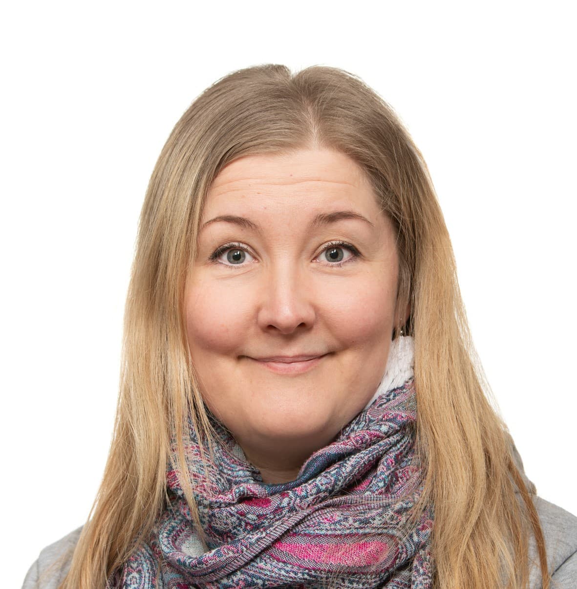 Helena Järventausta  — Pihlajalinna