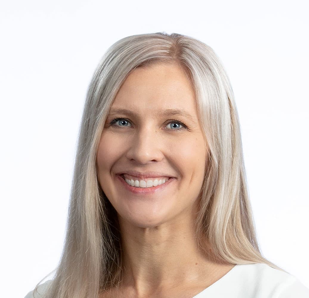 Laura Toivonen Dosentti, Lääketieteen tohtori, Lääketieteen lisensiaatti — Pihlajalinna