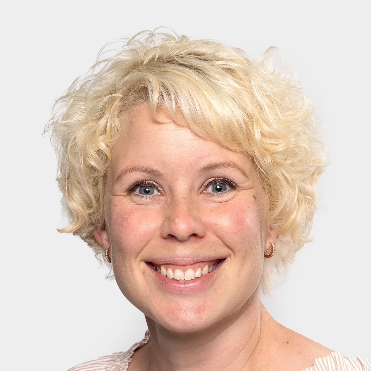 Piia Säisä  — Pihlajalinna