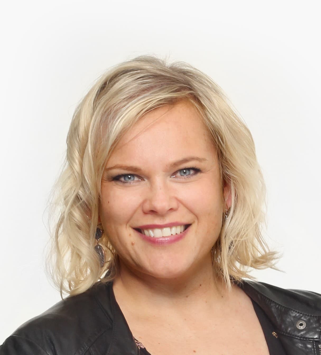 Eija Häkämies  — Pihlajalinna