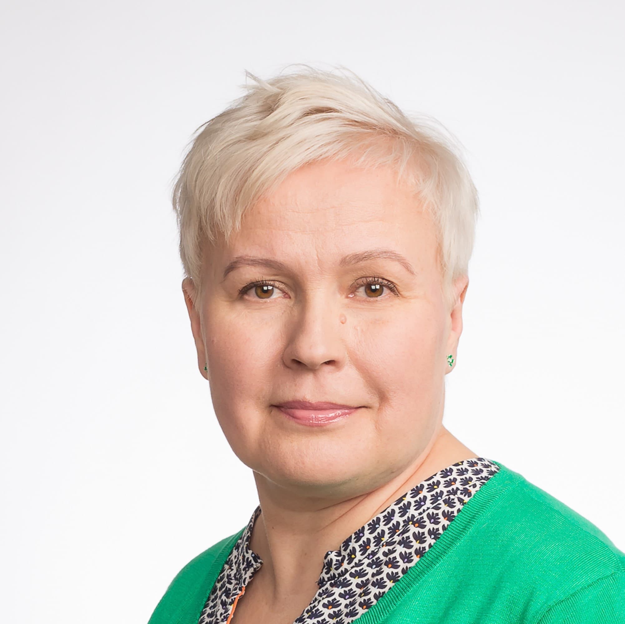 Sari Lahtinen  — Pihlajalinna