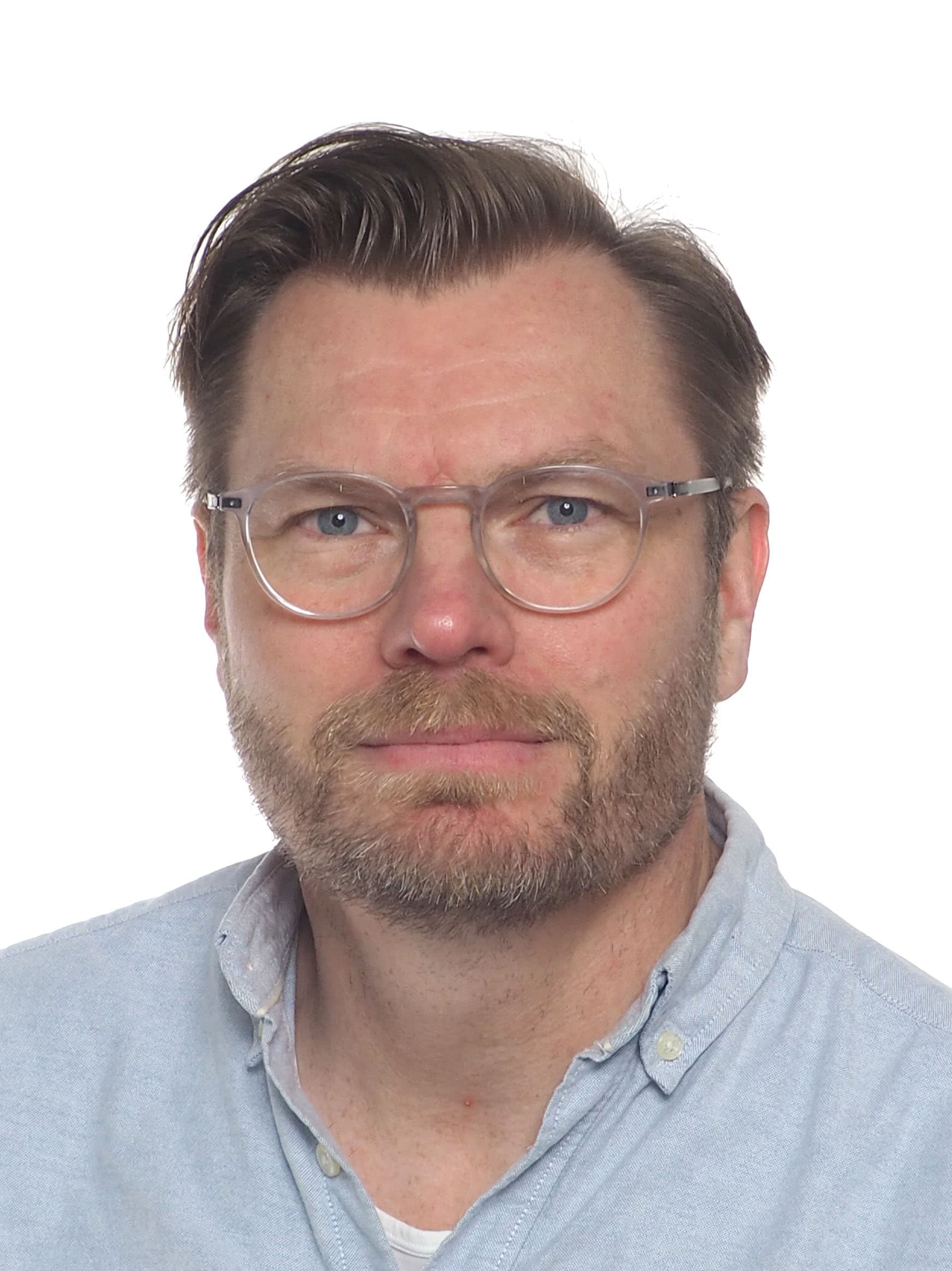 Asko Mäkelä  — Pihlajalinna