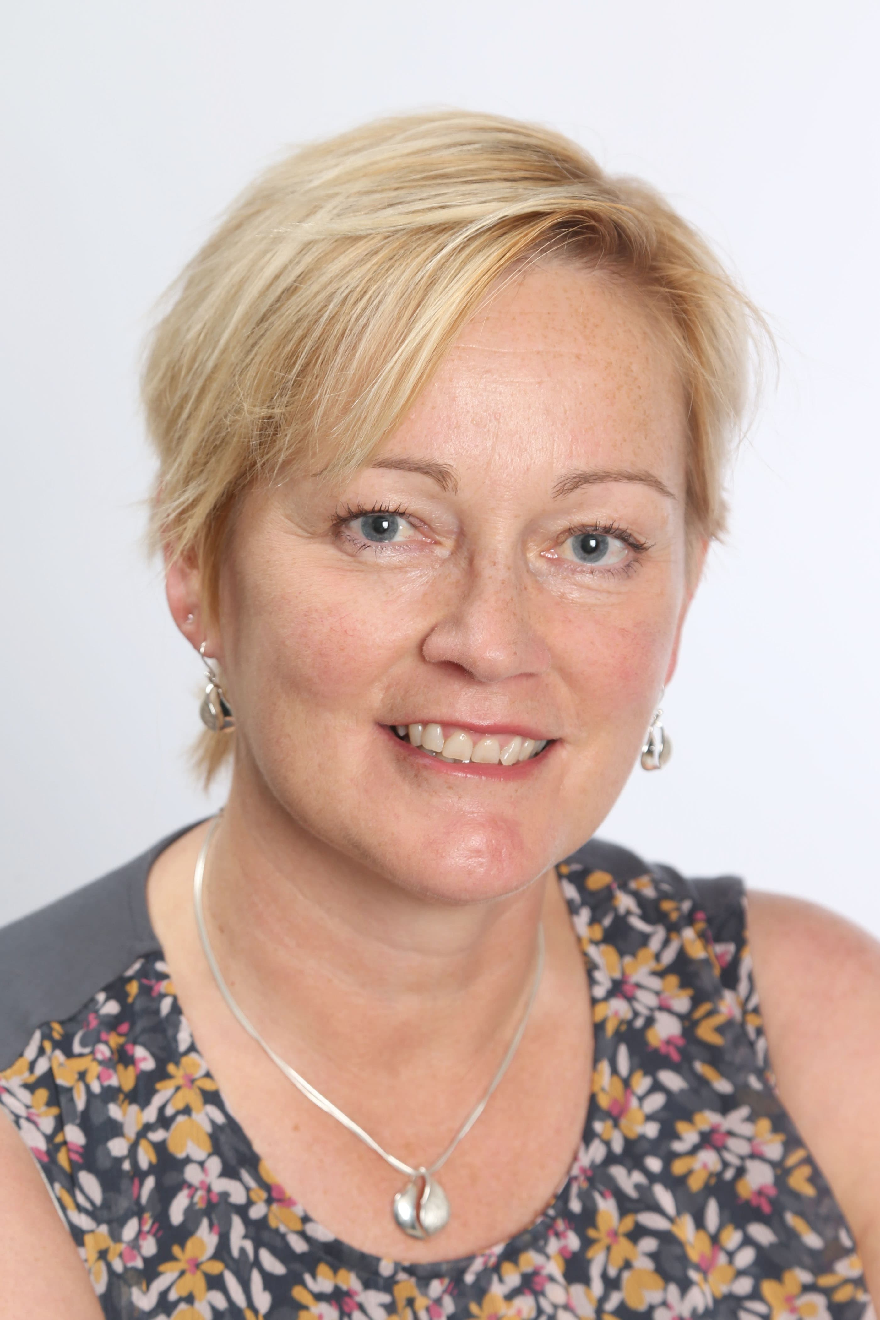 Satu Saarinen  — Pihlajalinna