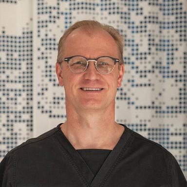 Antti Joukainen, Medicine doktor — Pihlajalinna