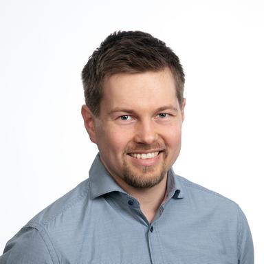 Aleksi Palola, Medicine licentiat — Pihlajalinna