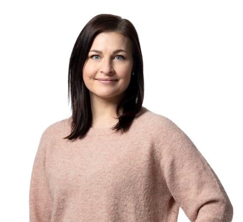 Tiina Hulkkonen  — Pihlajalinna