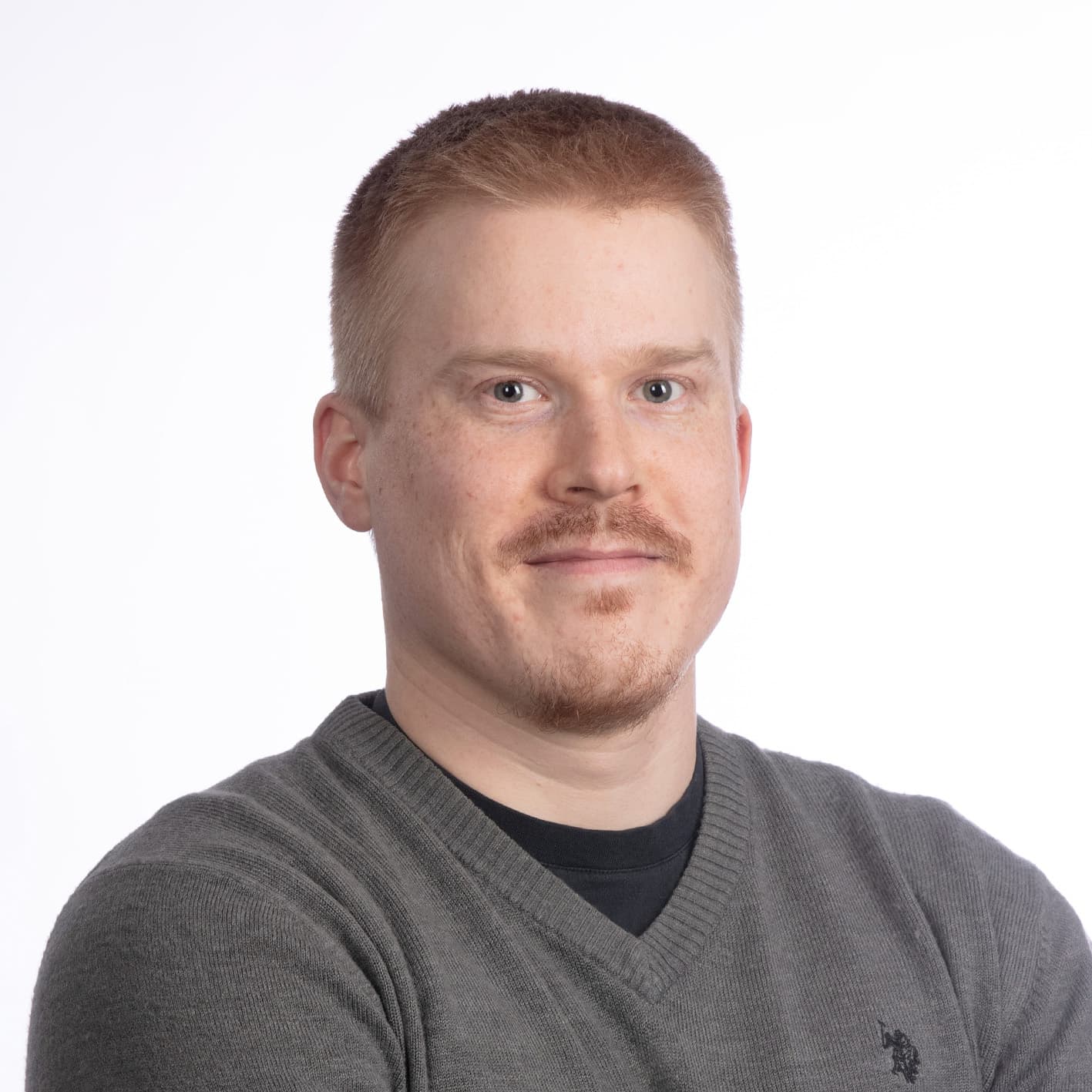 Olli Lyyra  — Pihlajalinna