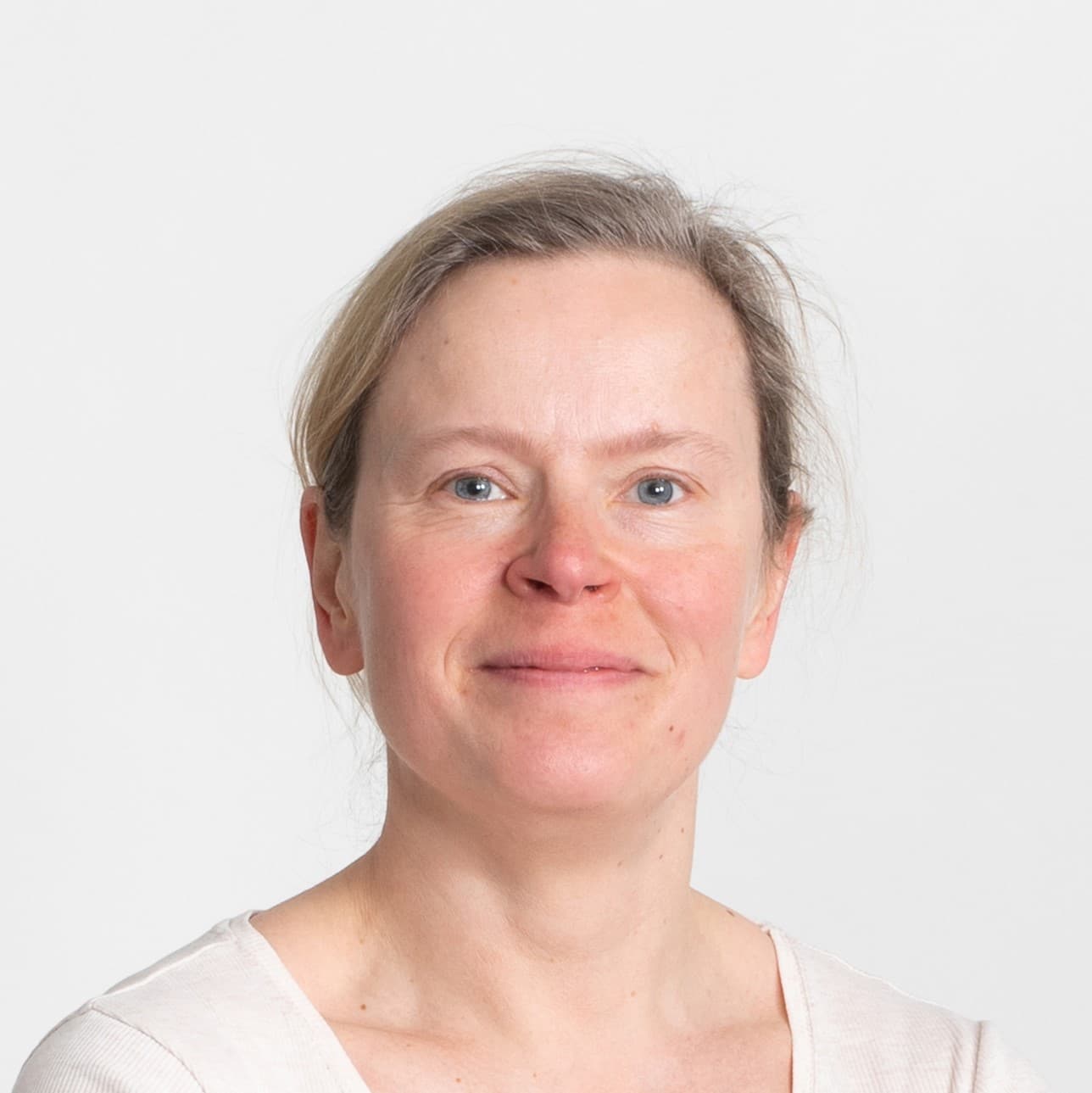 Kirsi Arola  — Pihlajalinna