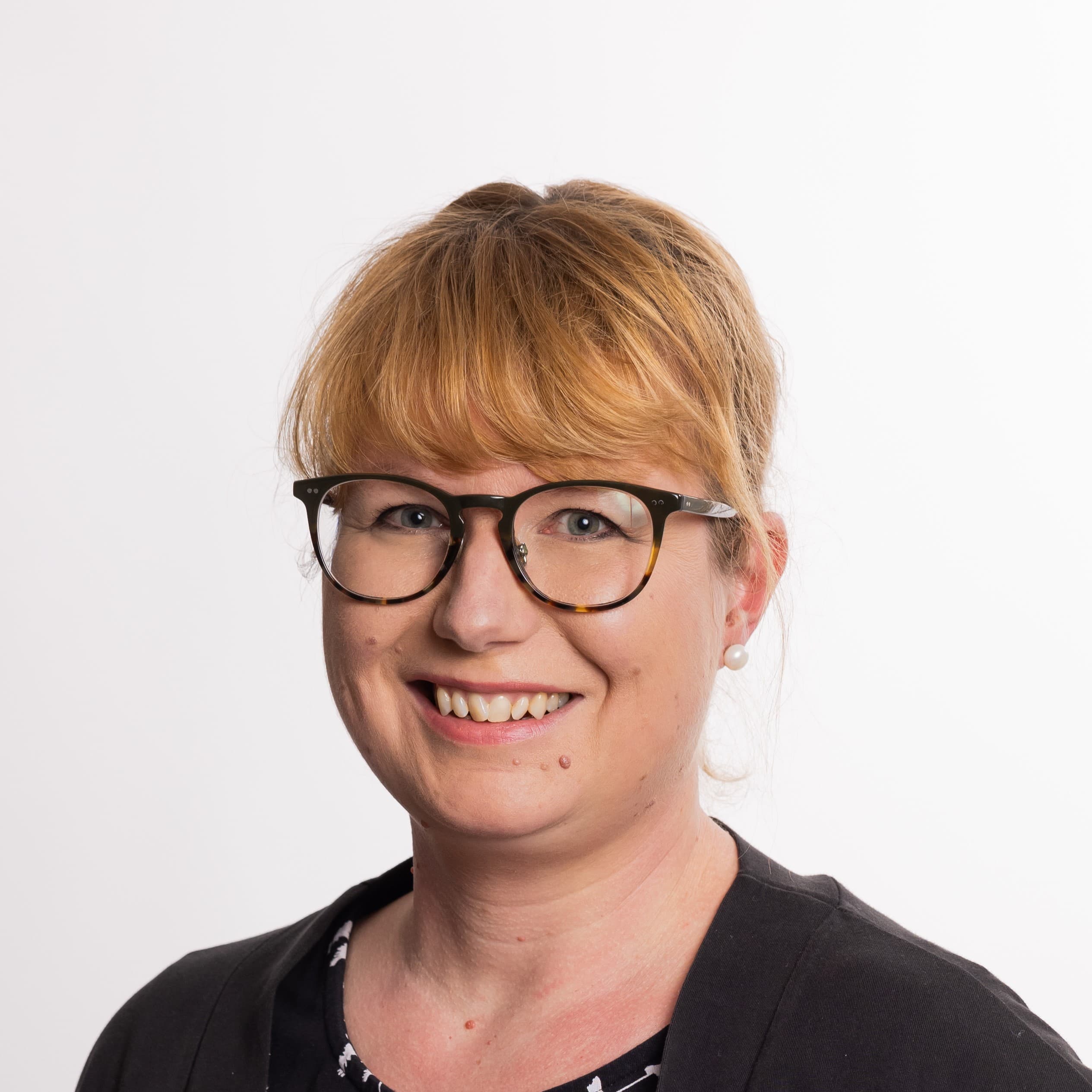 Pia Parkkonen  — Pihlajalinna