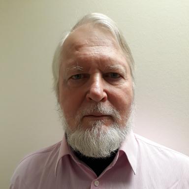 Pertti Kangaskolkka, Medicine licentiat — Pihlajalinna