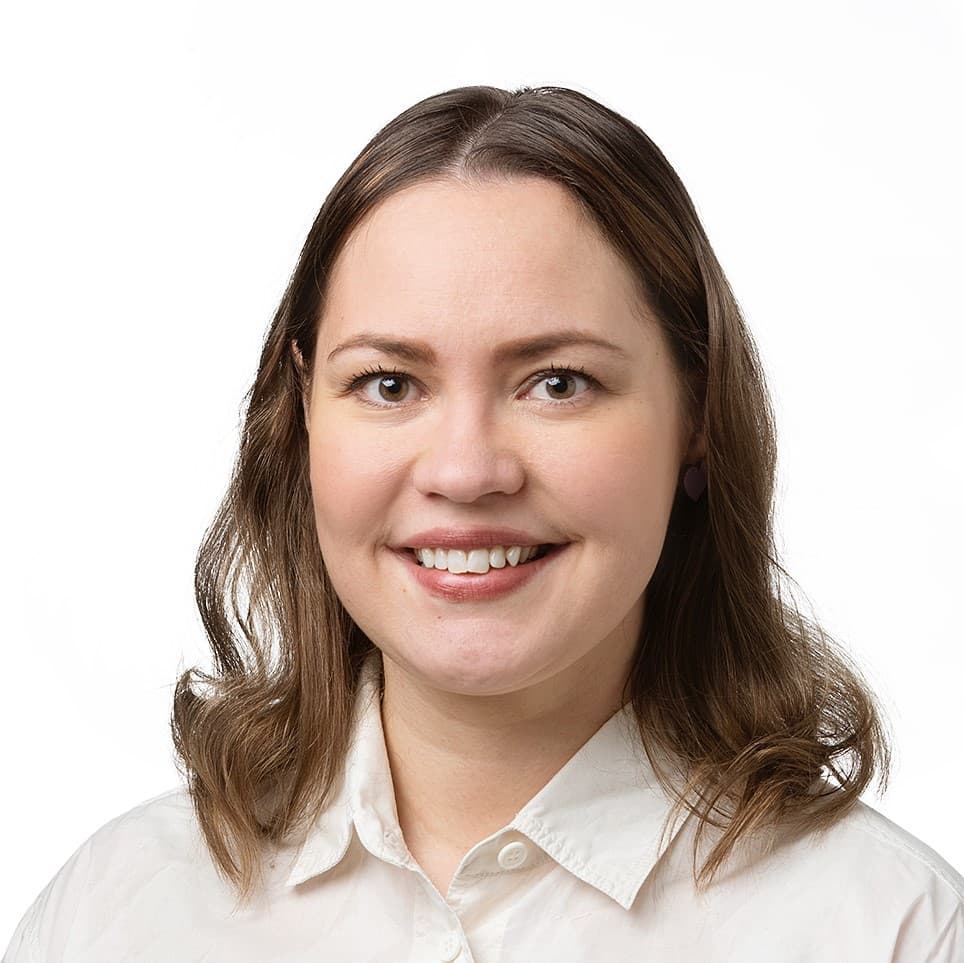 Annukka Holster Lääketieteen tohtori — Pihlajalinna