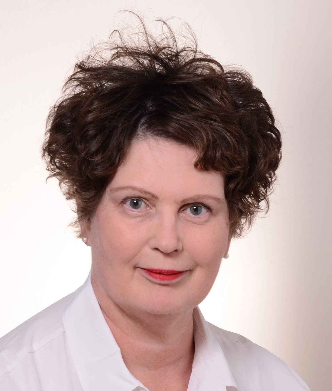 Heli Bäckmand — Pihlajalinna