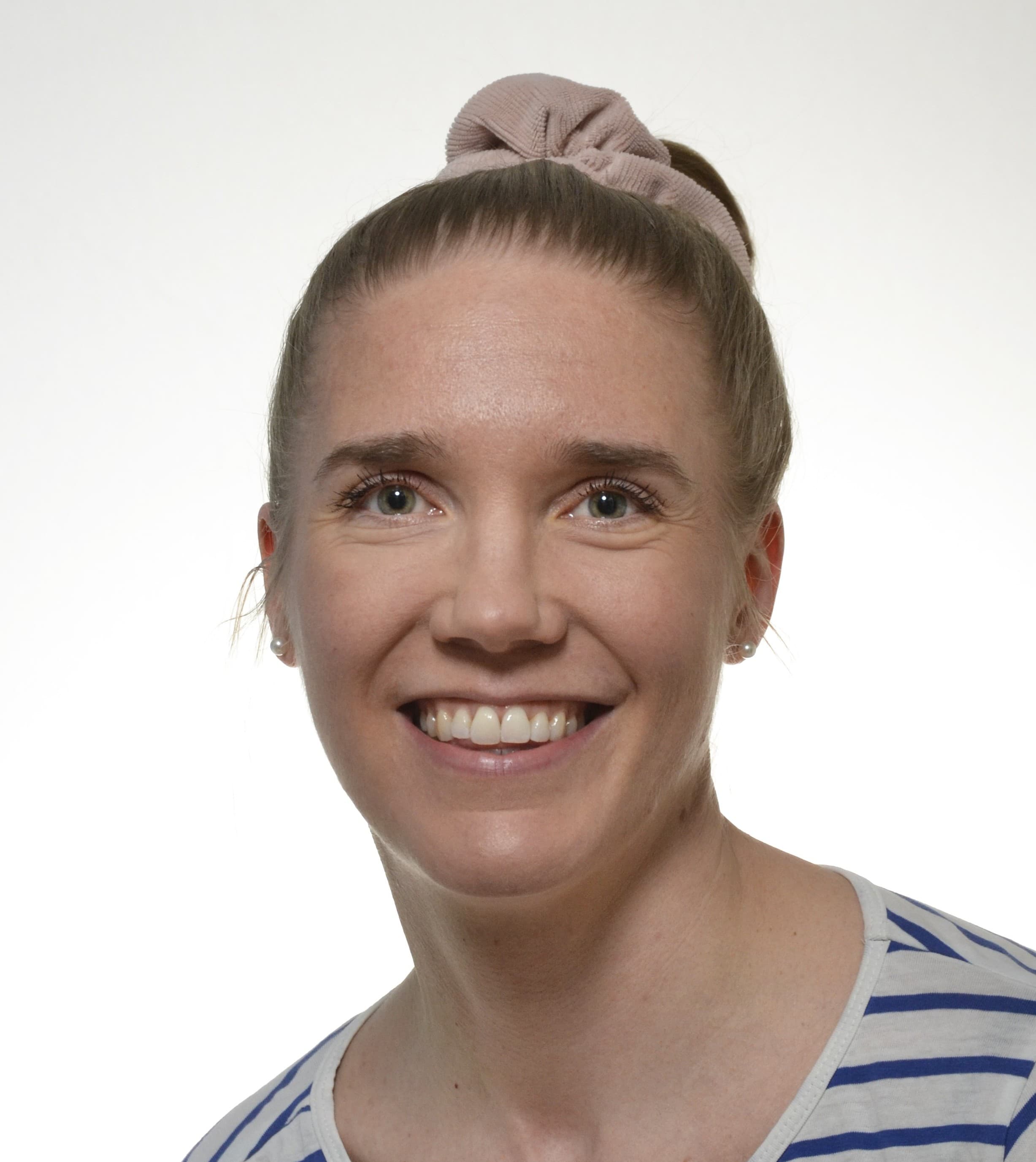 Annukka Pello — Pihlajalinna