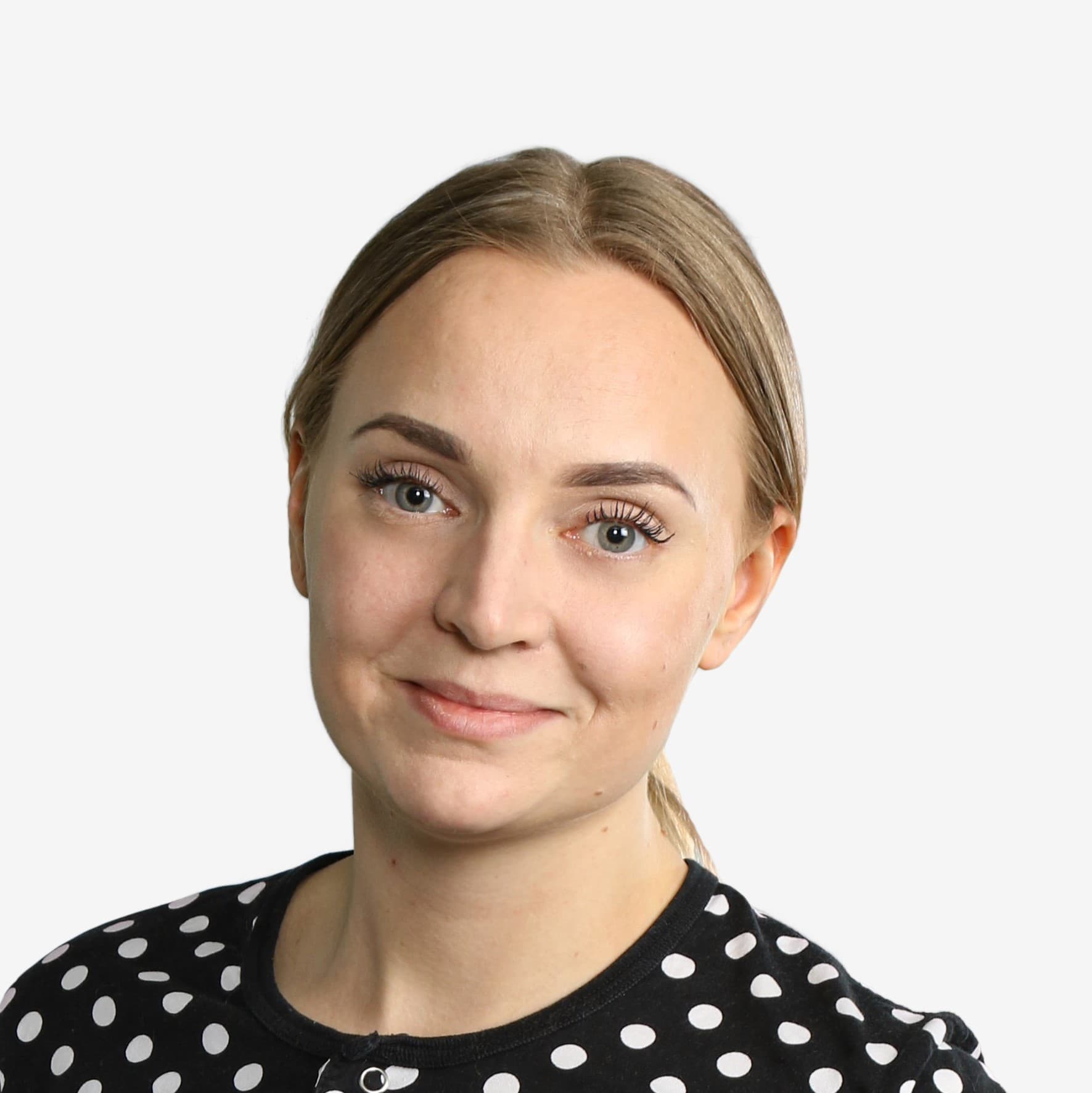 Niina Mustapää — Pihlajalinna