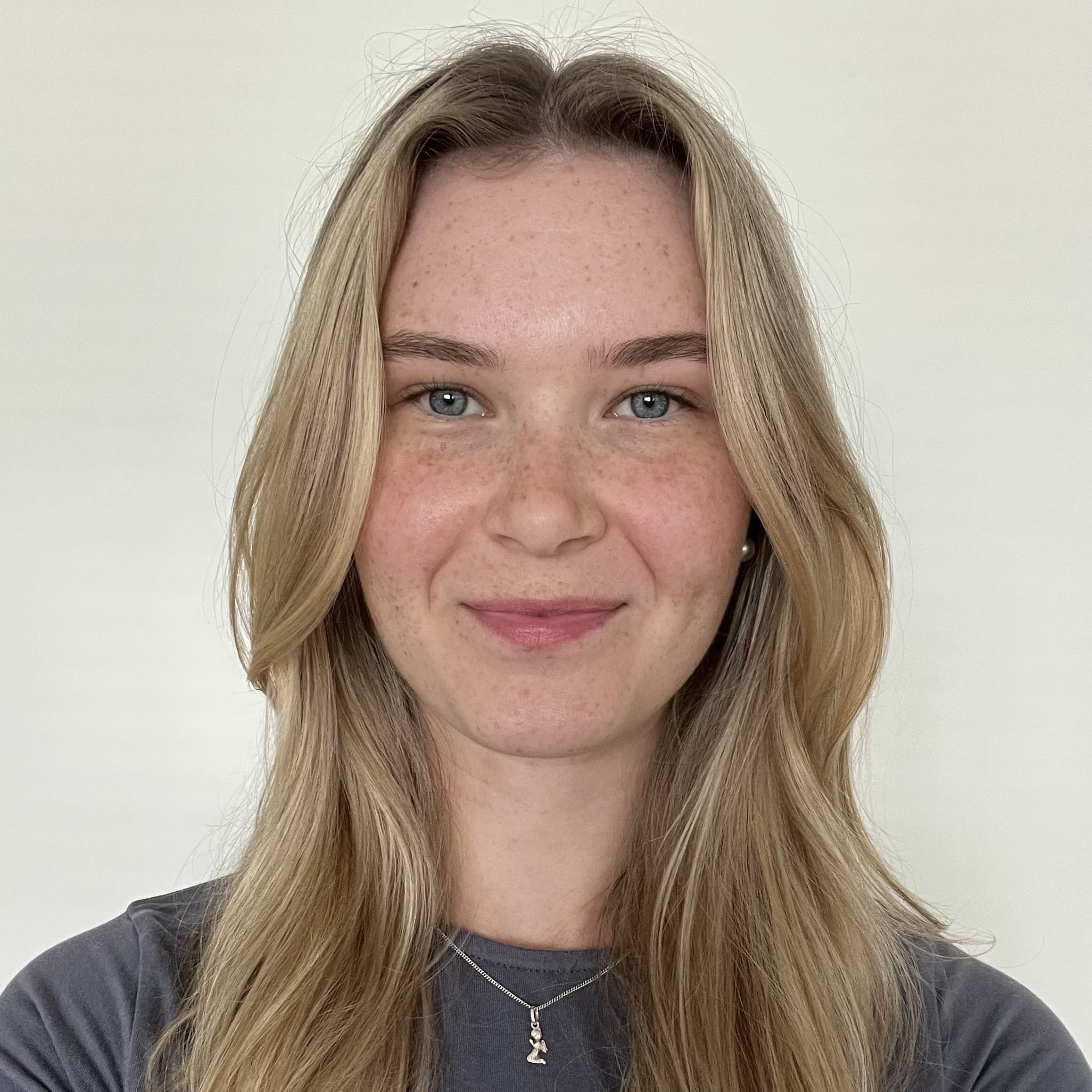 Katariina Palmroos — Pihlajalinna