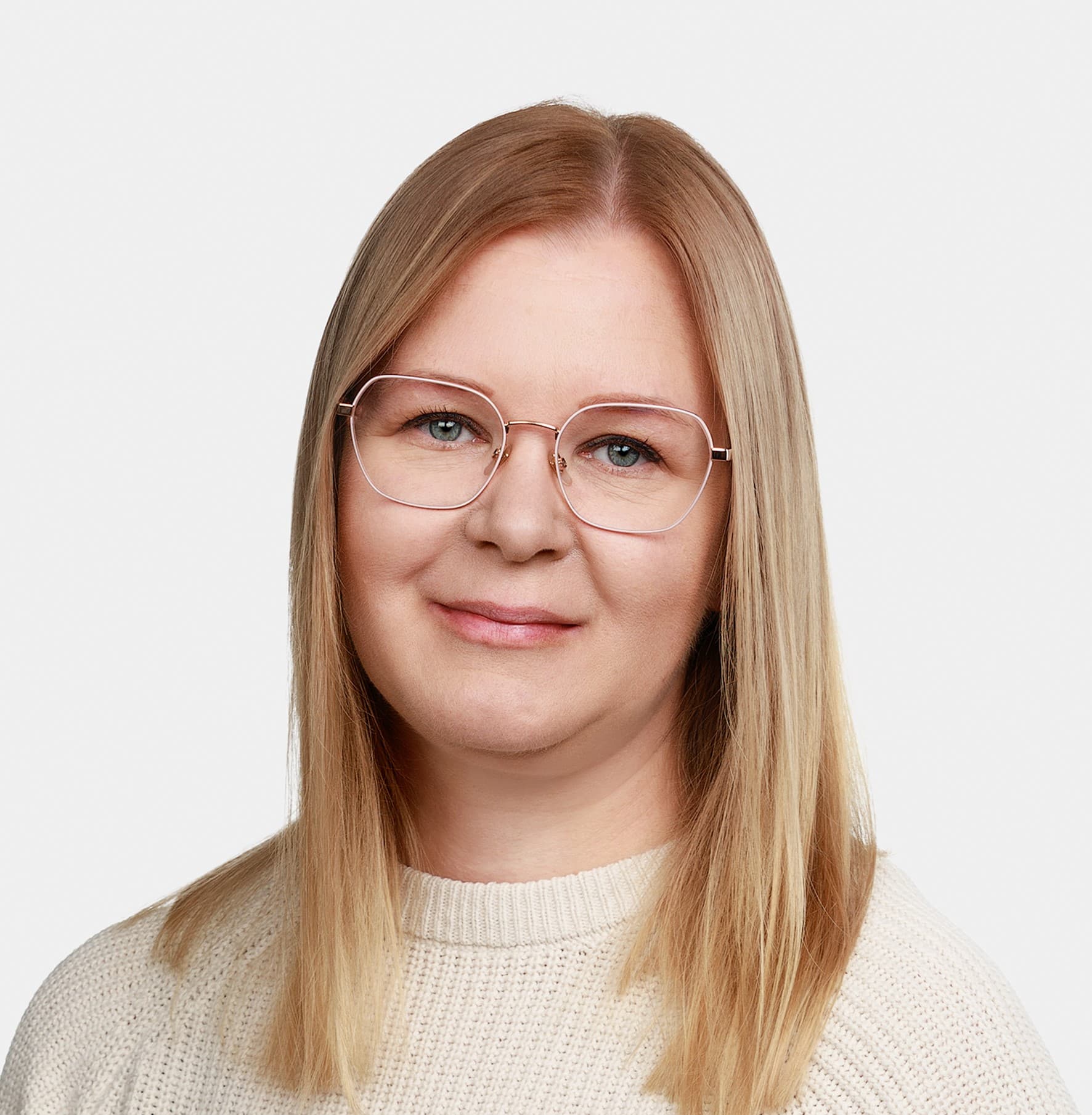 Laura Ikonen — Pihlajalinna