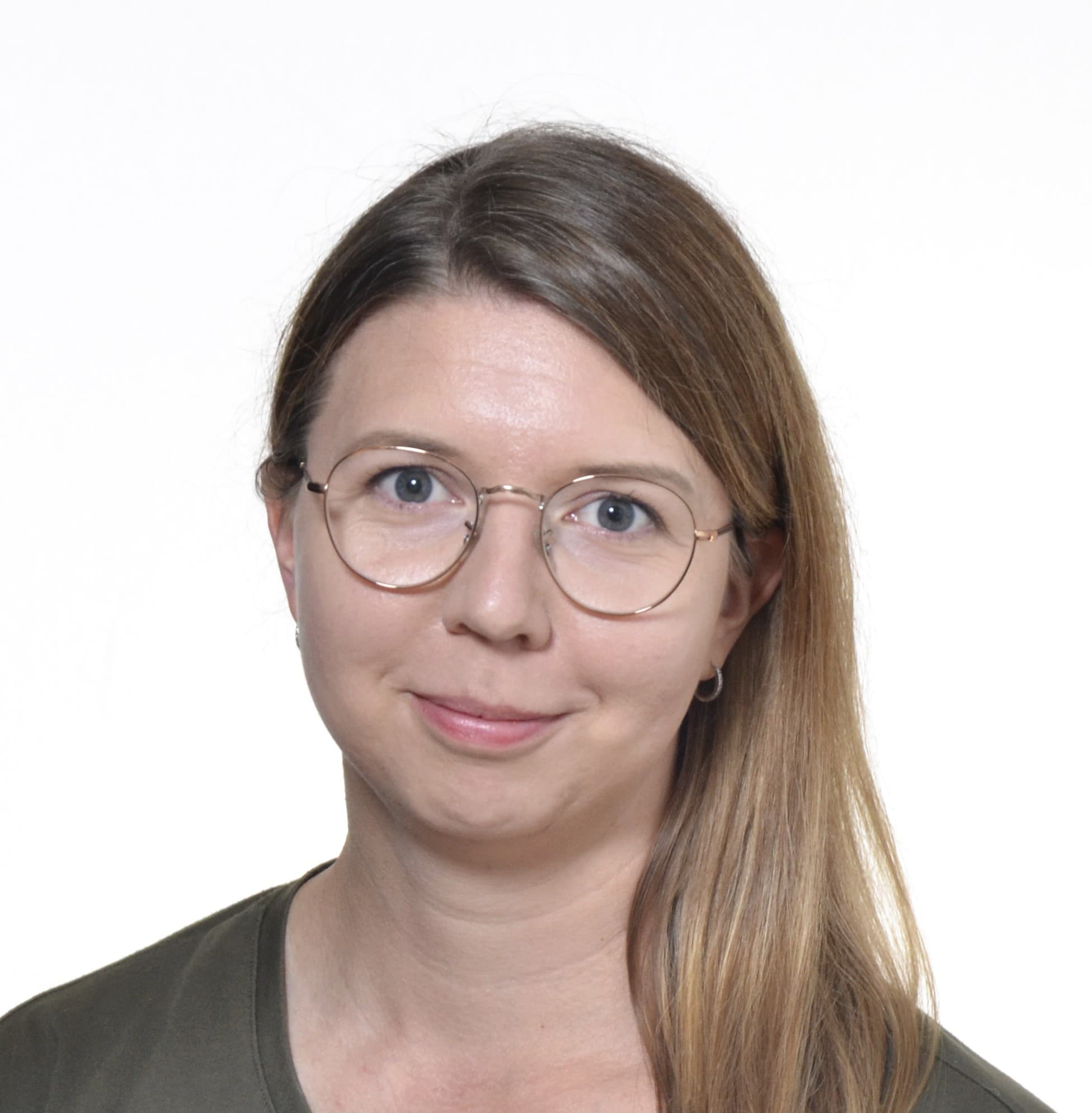 Suvi Loukkola — Pihlajalinna