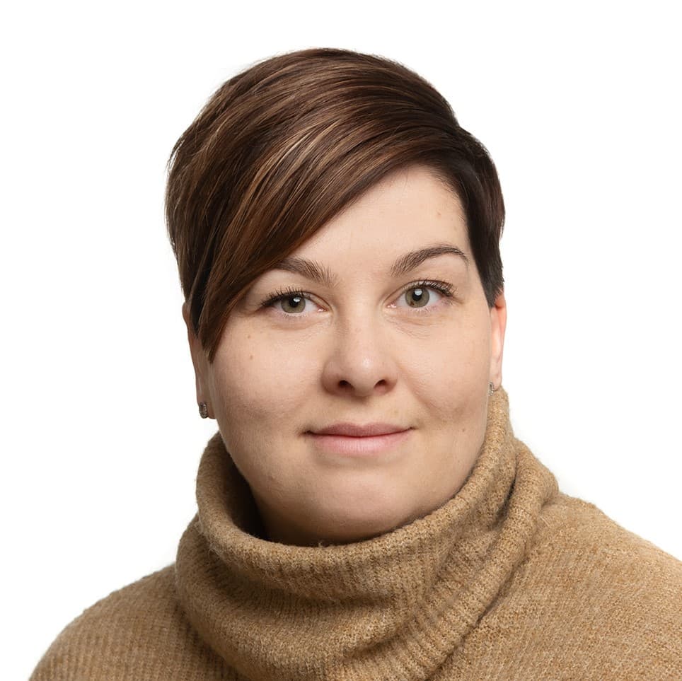 Titta Tuominen — Pihlajalinna