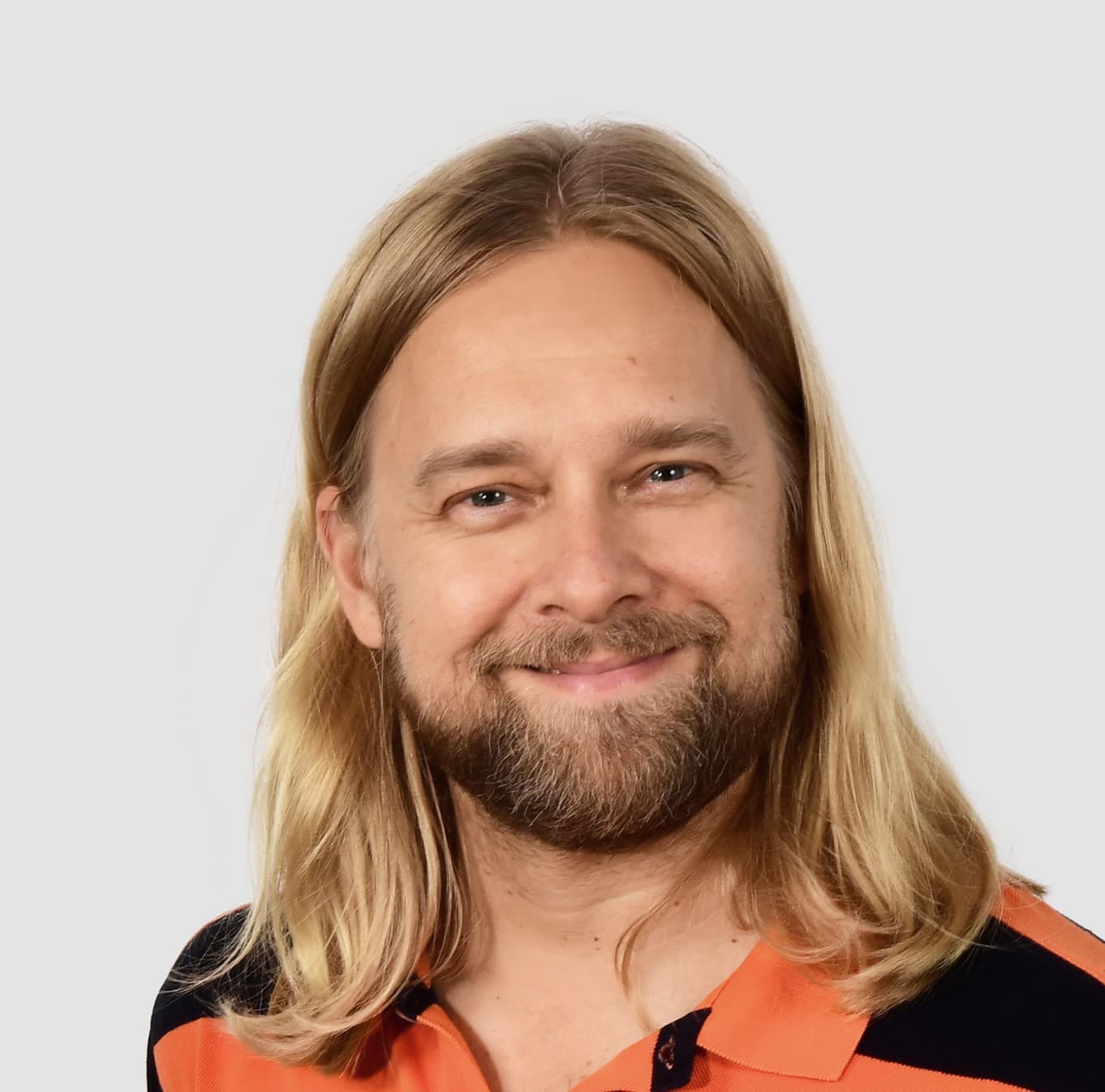 Pekka Pakkanen — Pihlajalinna