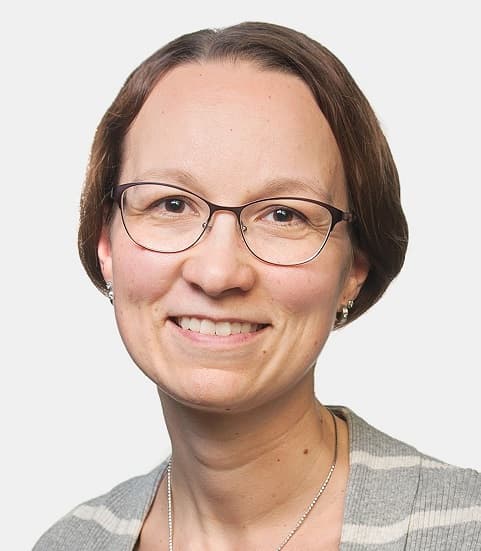 Kaisa Kujansivu, Lääketieteen lisensiaatti — Pihlajalinna
