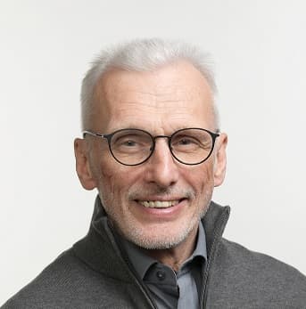 Pertti Kuusisto Lääketieteen lisensiaatti — Pihlajalinna