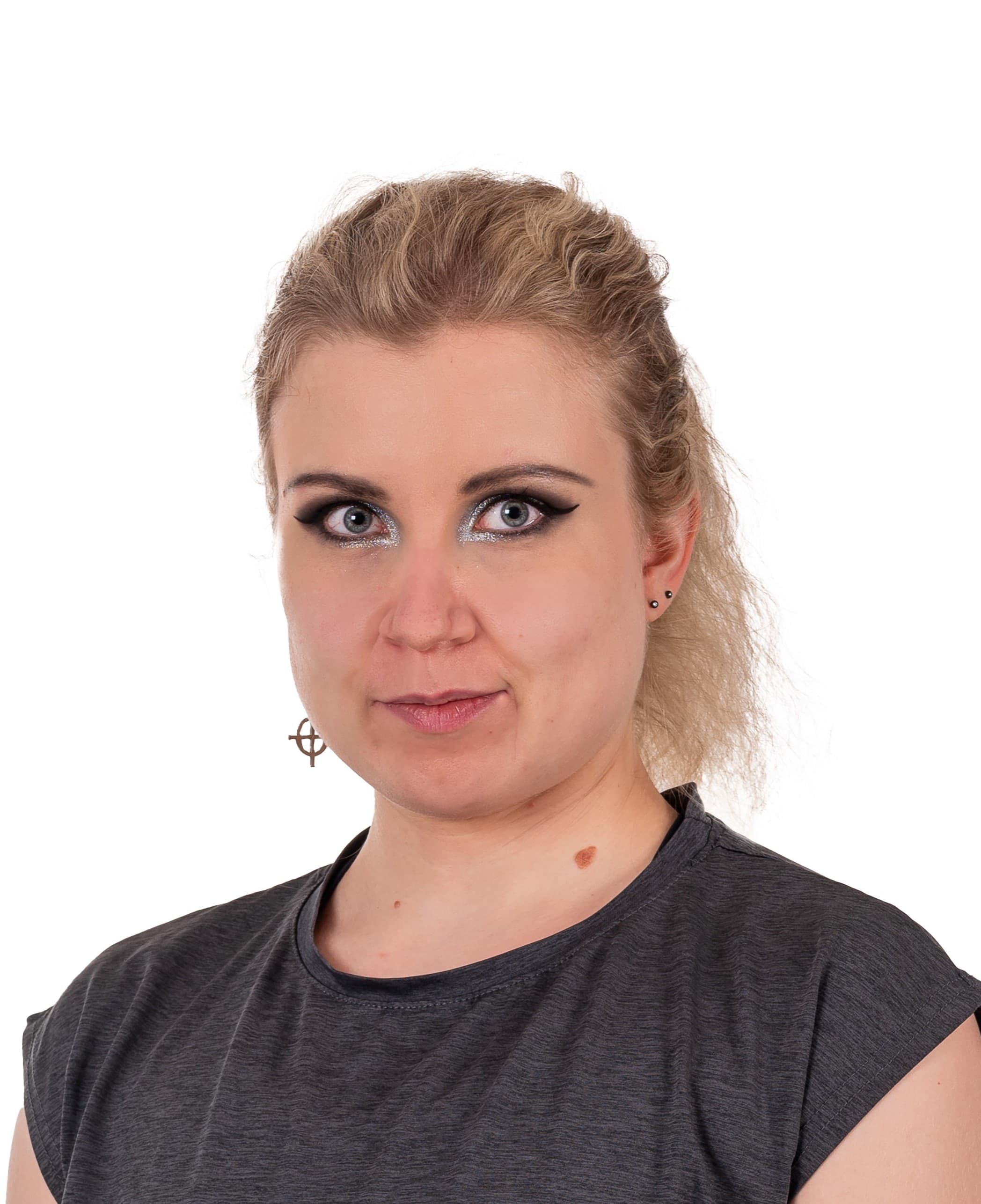 Emma Hirvonen — Pihlajalinna