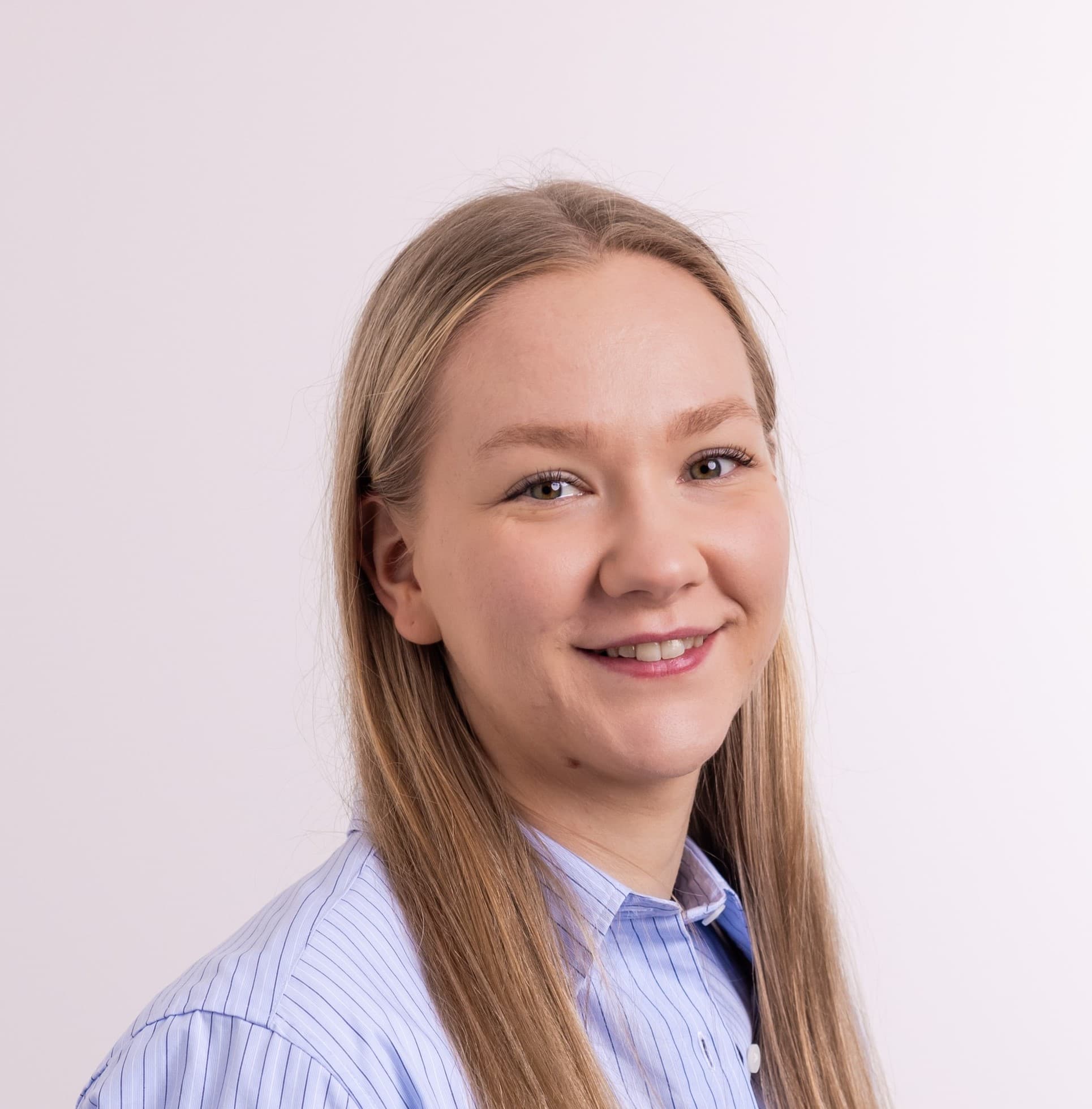 Anni Huiskonen — Pihlajalinna