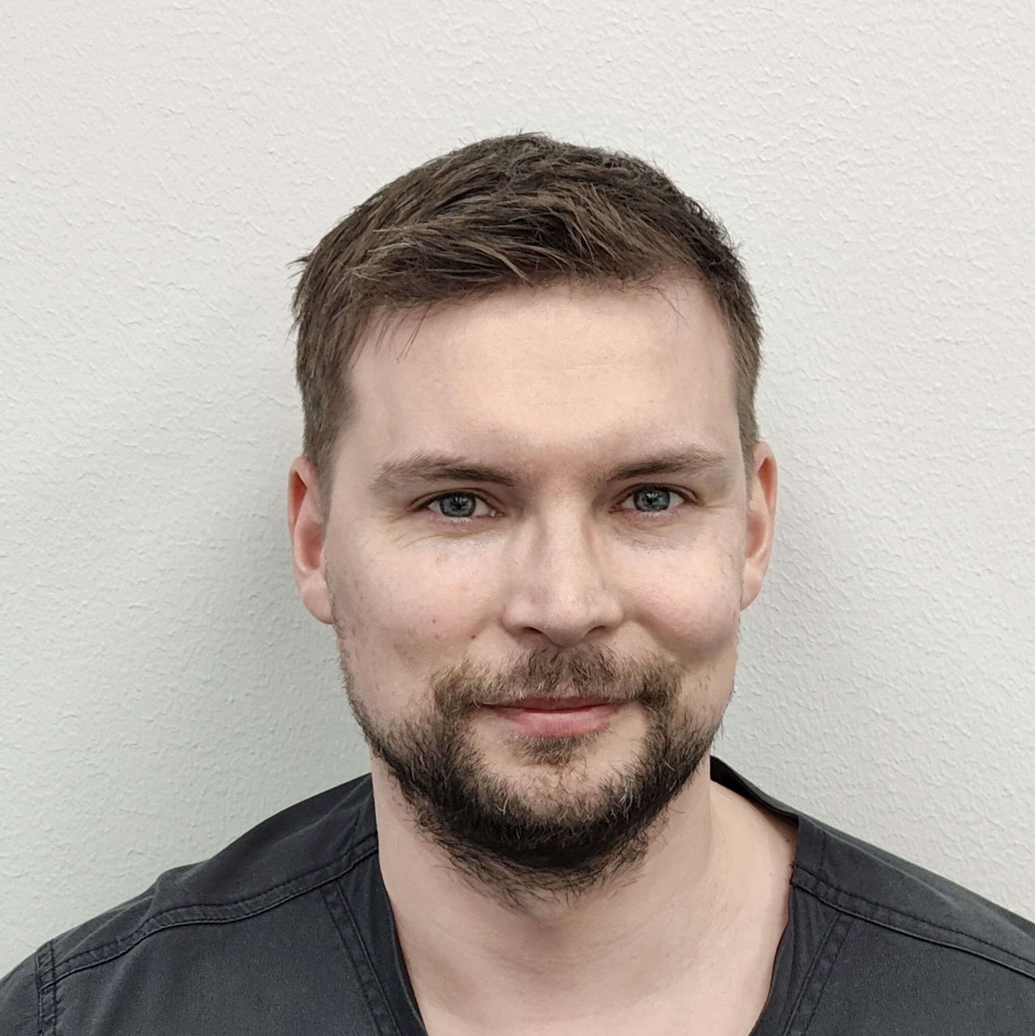 Jermu Gustafsson — Pihlajalinna