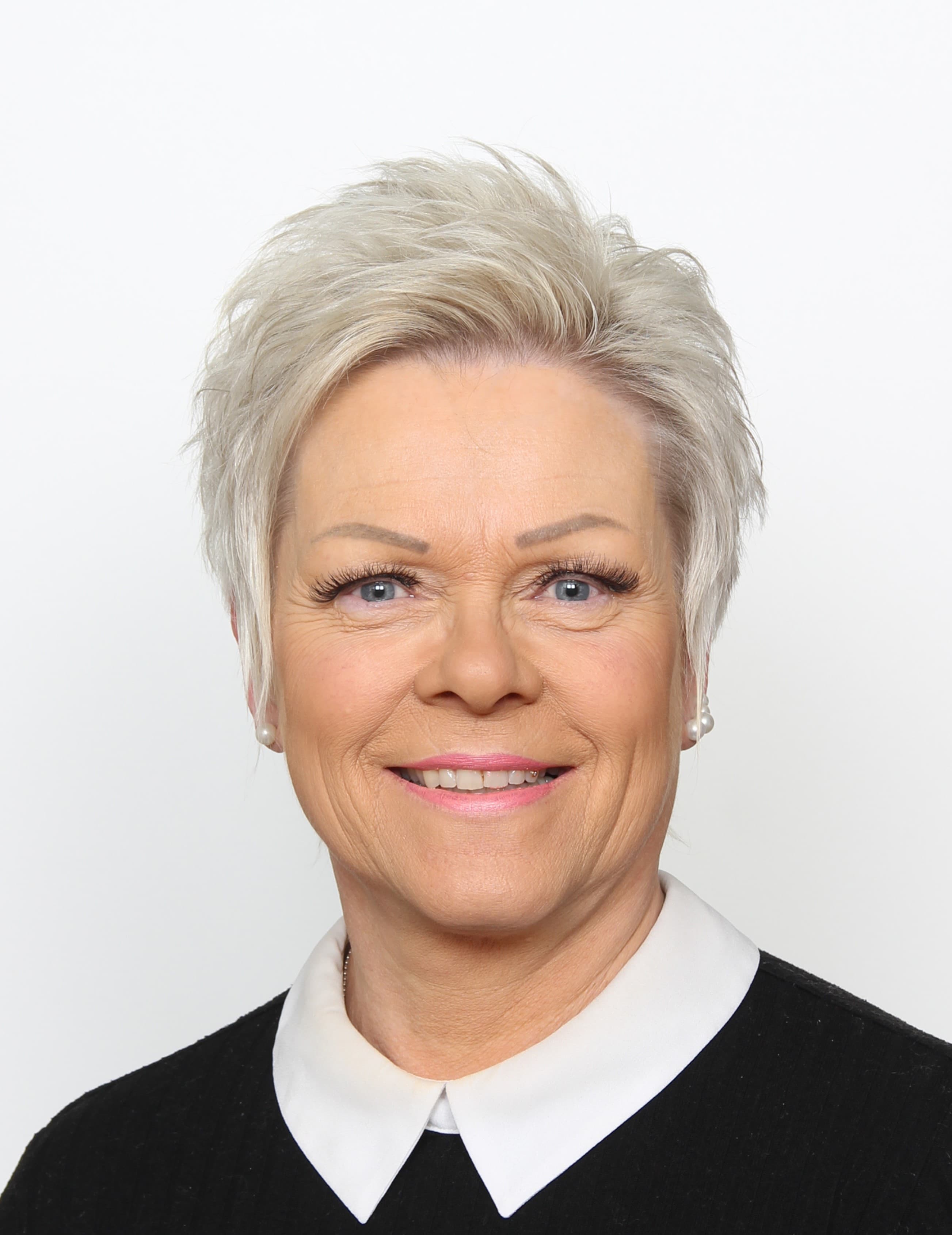 Monica Björklund Kätilö — Pihlajalinna